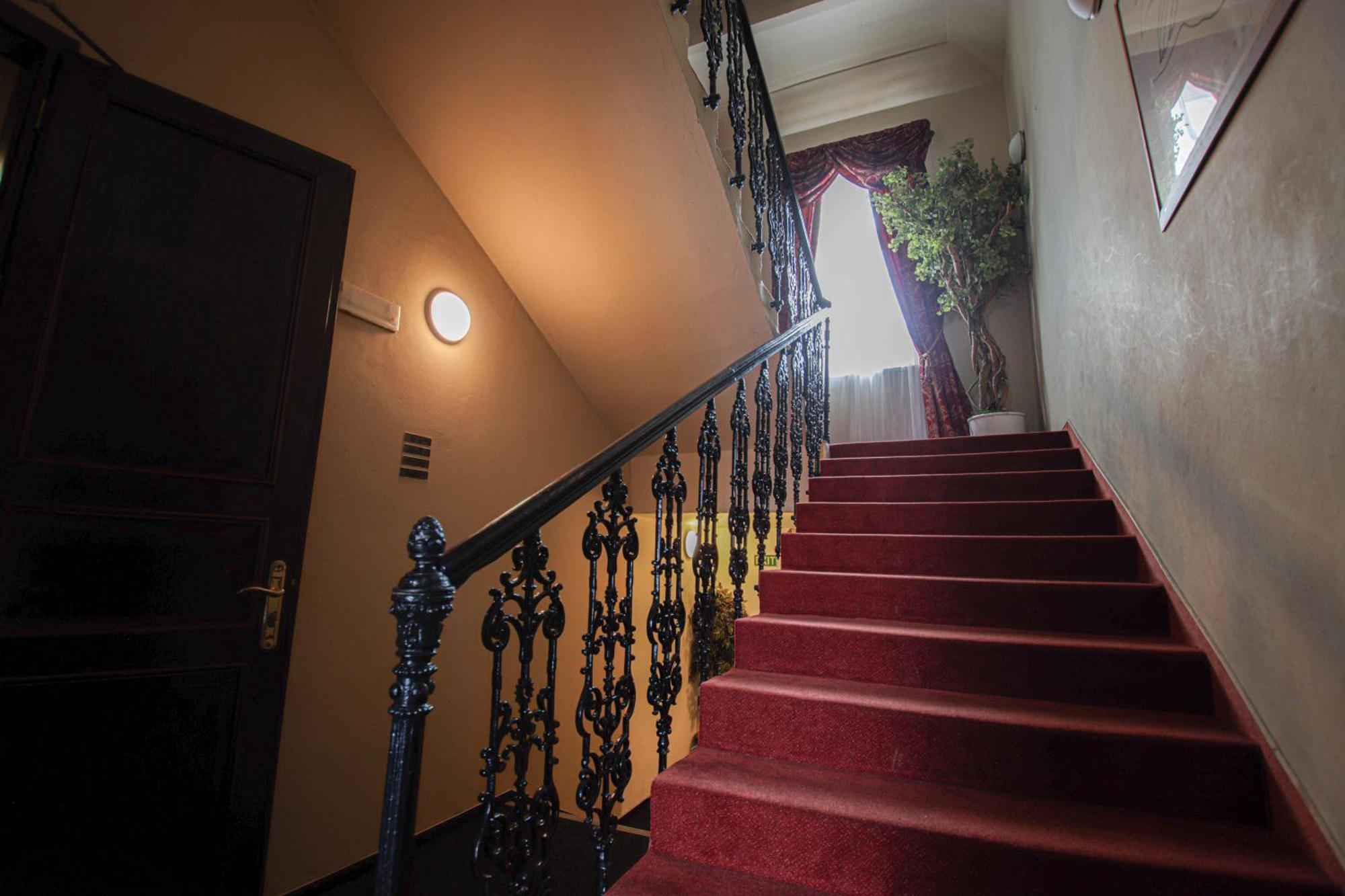 In Hostel Прага Экстерьер фото