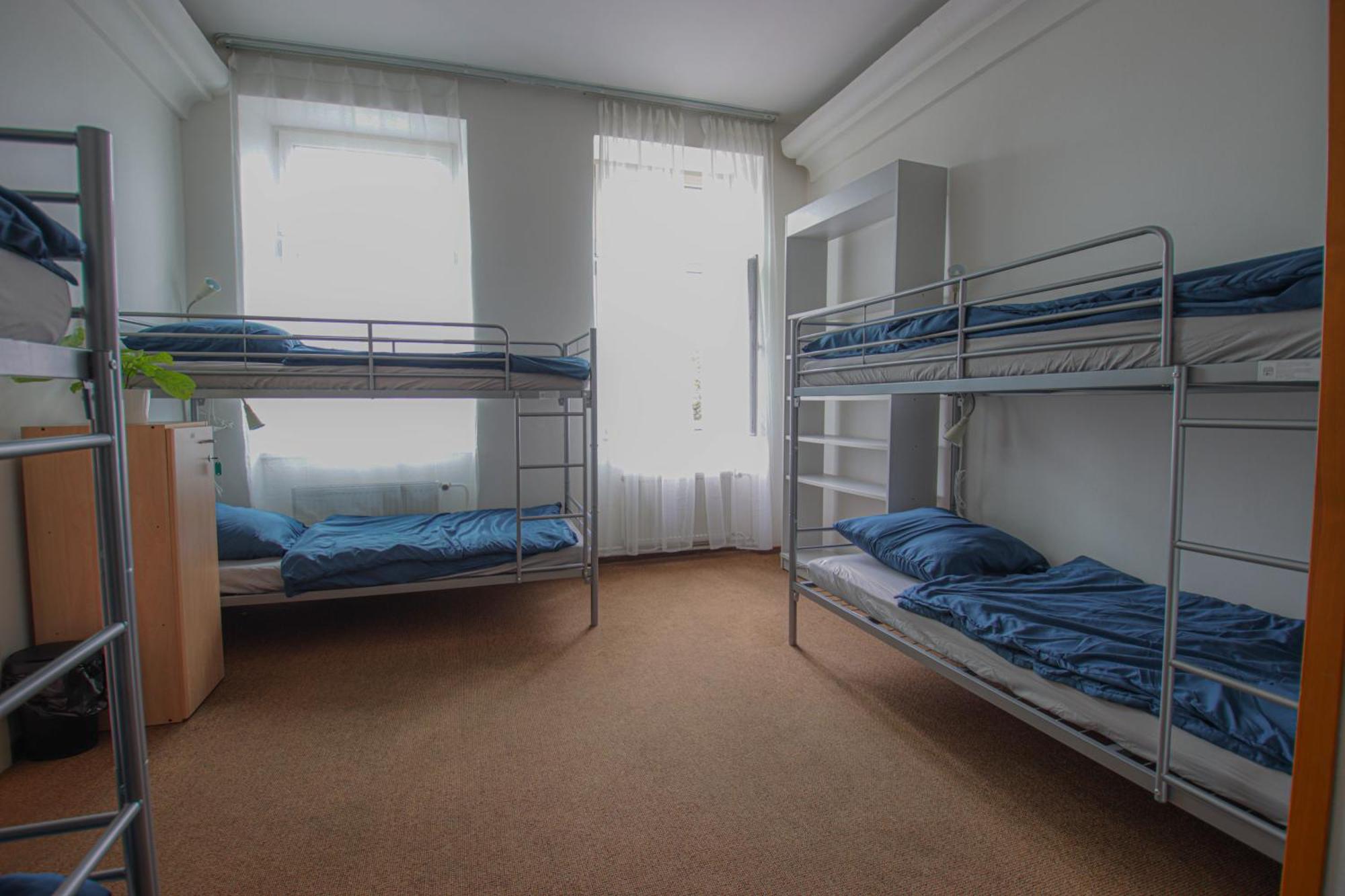 In Hostel Прага Экстерьер фото