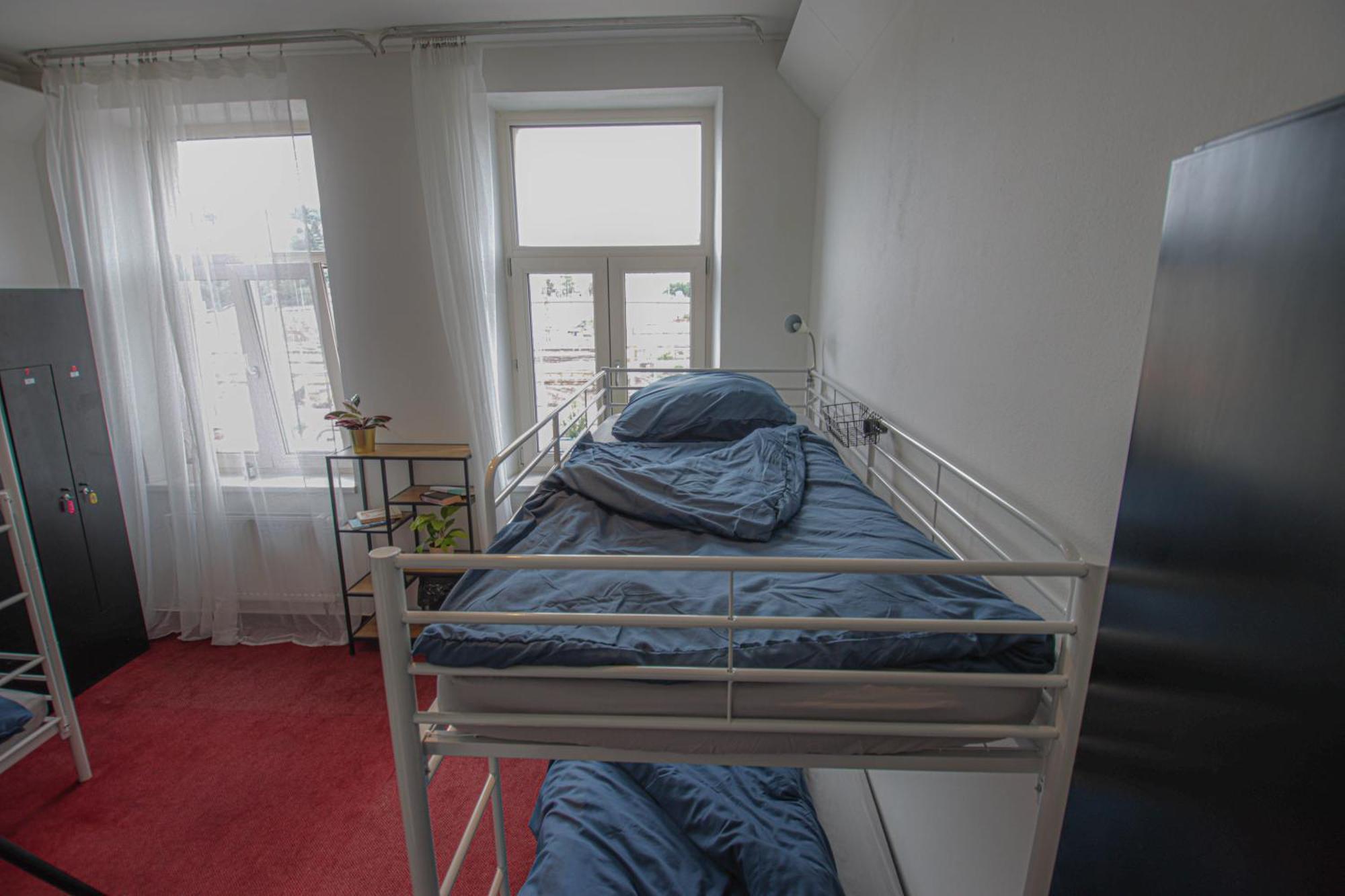 In Hostel Прага Экстерьер фото